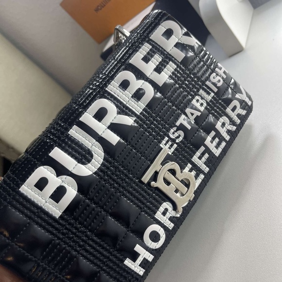 Burberry lola Small Crossbdoy Bag - Picture 1 of 5